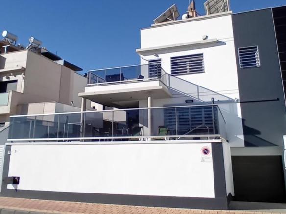 House or villa for sale in El Alamillo