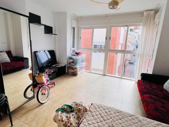 Apartment for sale on Calle de Robles, Old Town