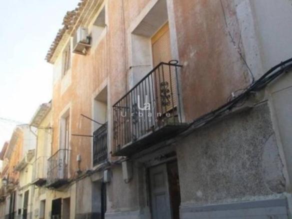 Apartment for sale on Albaicín Street, Cieza