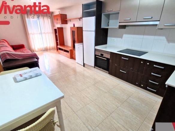 Apartment for sale on Armed Forces Avenue, Los Angeles – Apolonia