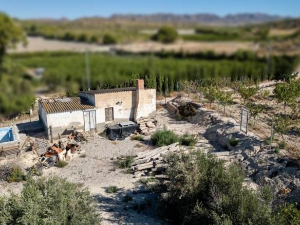 Rustic property for sale in Cieza