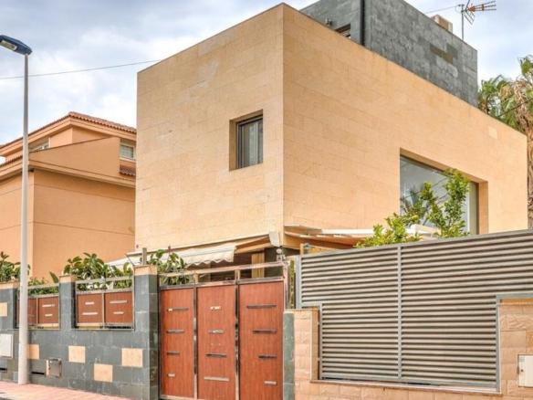 House or villa for sale on Calle Nicolás de las Peñas, 5, Lo Pagán