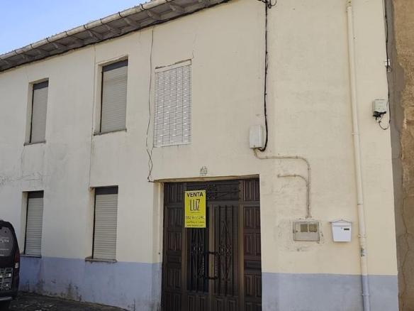 House or villa for sale in Destriana