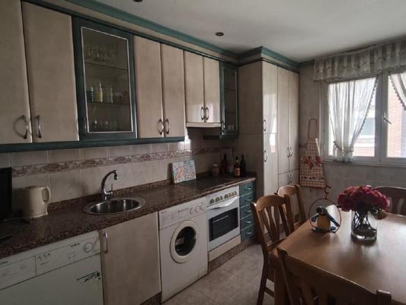 Apartment for sale in La Bañeza