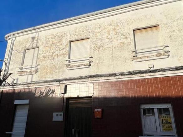 House or villa for sale in La Bañeza