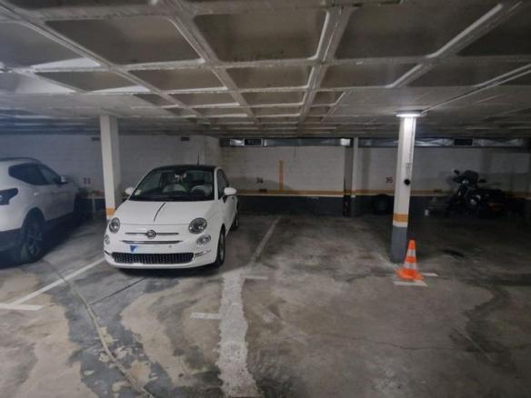 Garage for sale at Joaquin Costa, 3, City Centre
