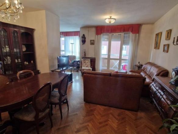 Apartment for sale in Velazquez, San Claudio – La Chantría
