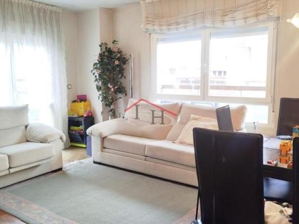 Penthouse for sale in Alfonso V, City Center
