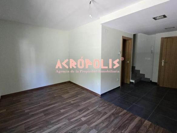 Duplex for sale at Emiliano Alonso Sanchez Lomba, 17, Puebla de Lillo