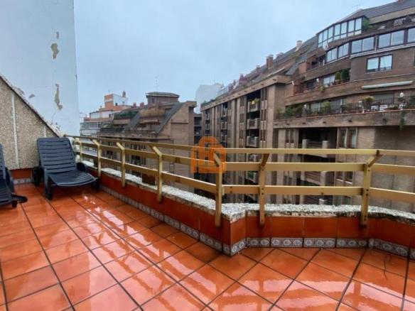 Apartment for sale in Cardenal Lorenzana, City Center