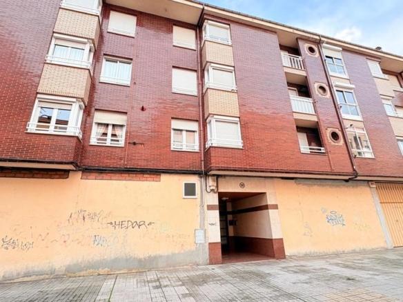 Apartment for sale in Compostilla, Centro