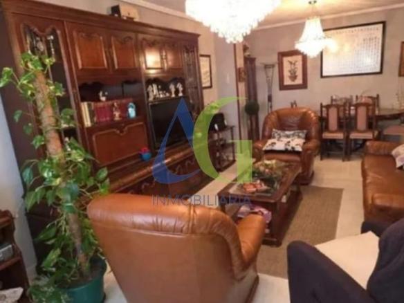 Apartment for sale on Avenida Constitucion, Valencia de Don Juan