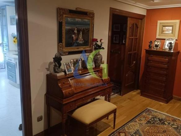 Apartment for sale in Fray Luis de León, San Claudio – La Chantría