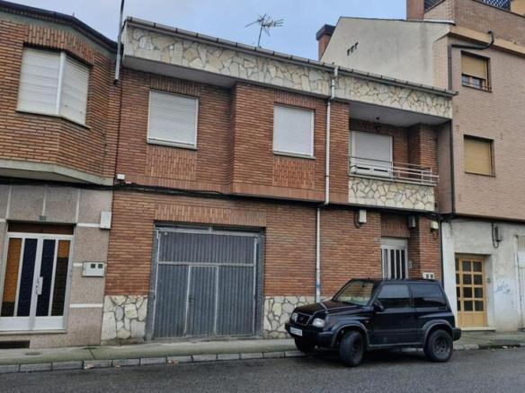 House or villa for sale in Cuatro Vientos