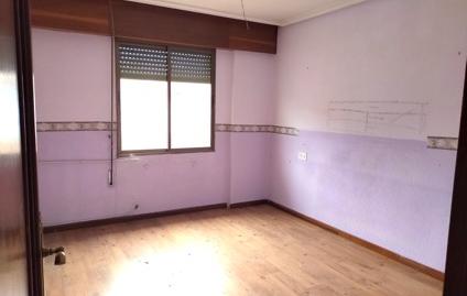 Apartment for sale in Sitio de Numancia, Centro