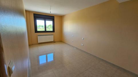 Apartment for sale on Calle Canal Bajo del Bierzo, 251, Cuatro Vientos
