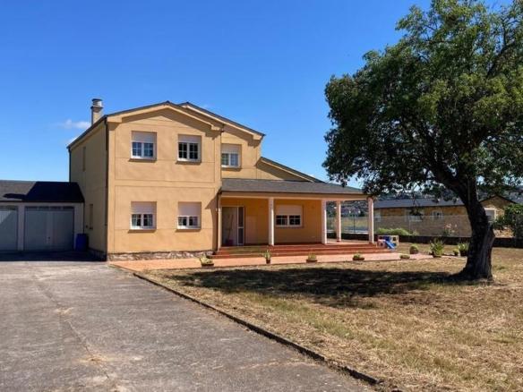 House or villa for sale in Urbanización Patricia – Campo