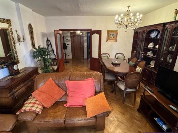 Apartment for sale in Velazquez, San Claudio – La Chantría