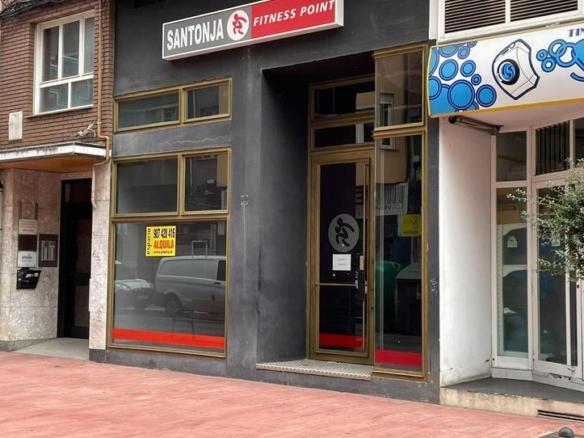 Commercial space for sale on Avenida del General Gómez Núñez, Centro
