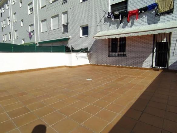 Apartment for sale on Avenida la Cemba, Flores de Sil – La Placa