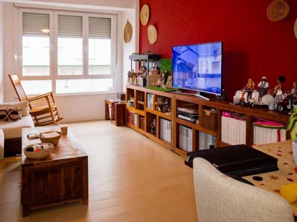 Apartment for sale in La Cemba, Flores de Sil – La Placa