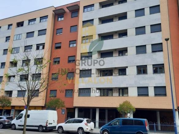 Apartment for sale on Avenida País Leonés, 3, El Soto