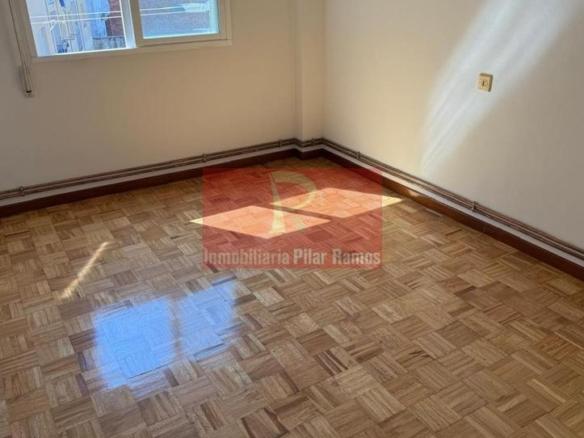 Apartment for sale in Santa María del Páramo
