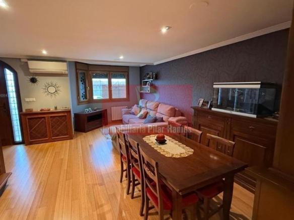 Townhouse for sale in La Iglesia, Sariegos