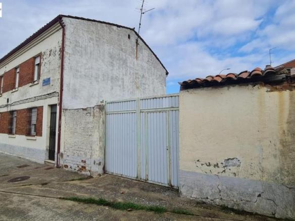 House or villa for sale in Puente Castro