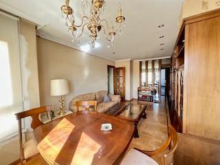 Apartment for sale on Avenida Suero de Quiñones, 20, City Center