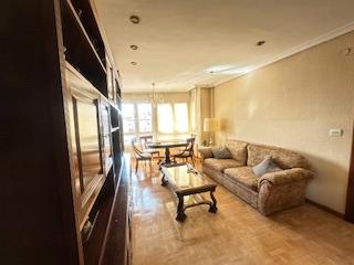 Apartment for sale on Avenida Suero de Quiñones, 20, City Center