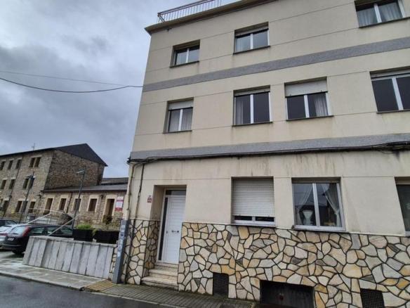 House or villa for sale in Plaza Mayor, Toreno