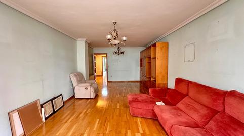 Apartment for sale on Avenida Reyes Catolicos, Centro