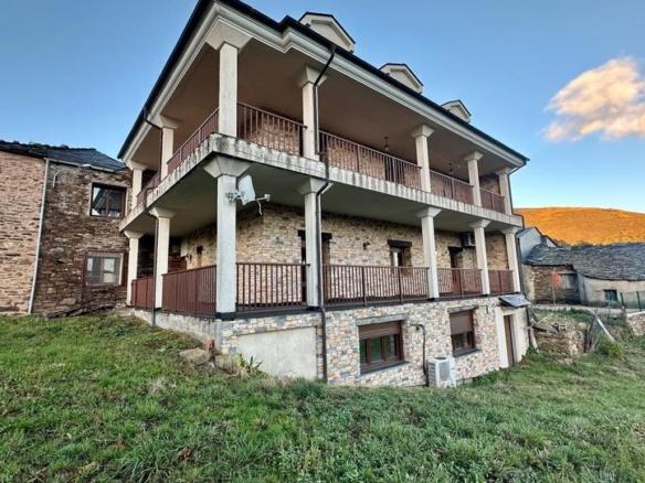 House or villa for sale in Oencia