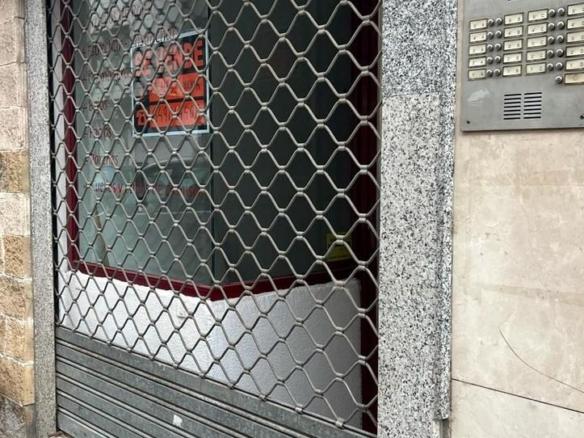 Commercial premises for sale on Pérez Galdós Street, Crucero