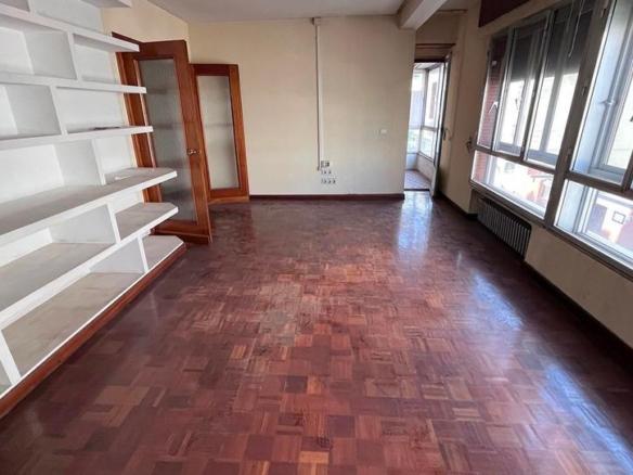 Apartment for sale in Villabenabente, City Centre