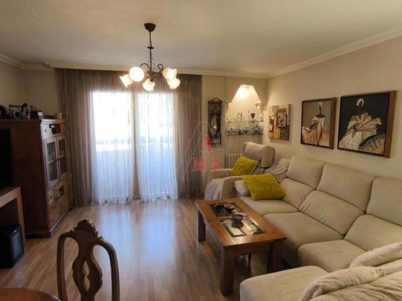 Townhouse for sale in Anunciata, Trobajo del Camino
