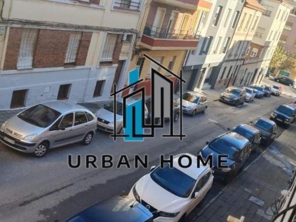 Apartment for sale on Calle Núñez de Guzmán, Las Ventas