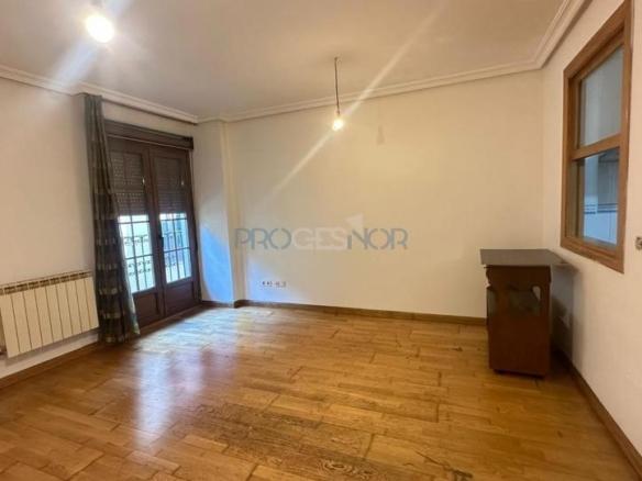 Apartment for sale in Cardiles, Old Town