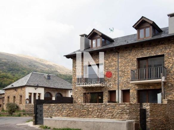 Semi-detached house for sale in Pujalt, Sort