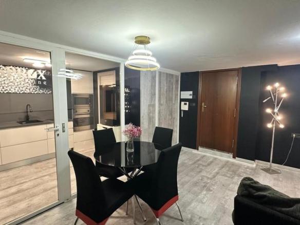 Ground floor for sale on Carrer Comerç, Rambla Ferran