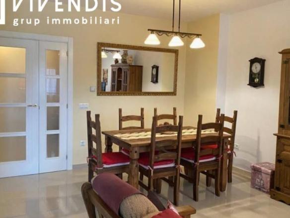 Penthouse for sale on Calle Llibertat, Linyola