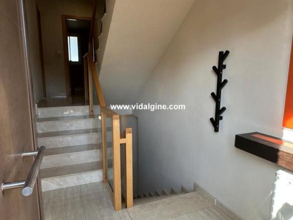 Townhouse for sale on Carrer Valentí Almirall, Balaguer