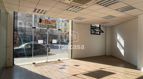 Premises for sale on Calle Alfred Perenya, Príncep de Viana – Clot -Xalets Humbert Torres