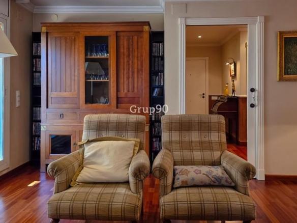 Penthouse for sale in Joc de la Bola – Camps d’Esports