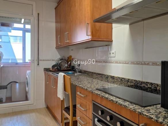 Apartment for sale in Rosselló