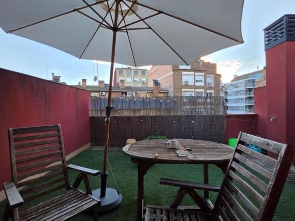Penthouse for sale in Les Torres de Sanui, Instituts – Universitat