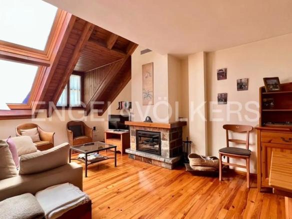 Duplex for sale on Carrer Francesc Macià, Esterri d’Àneu