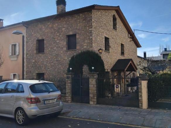 Townhouse for sale in La Seu d’Urgell