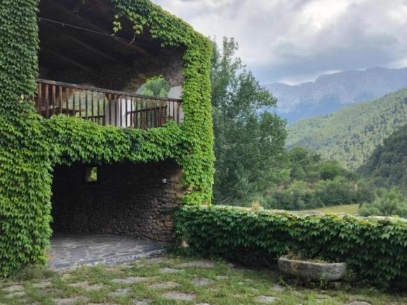 Rustic property for sale in Arsèguel